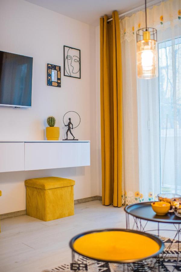 Kitty Sunflower Apartment Алба-Юлия Экстерьер фото