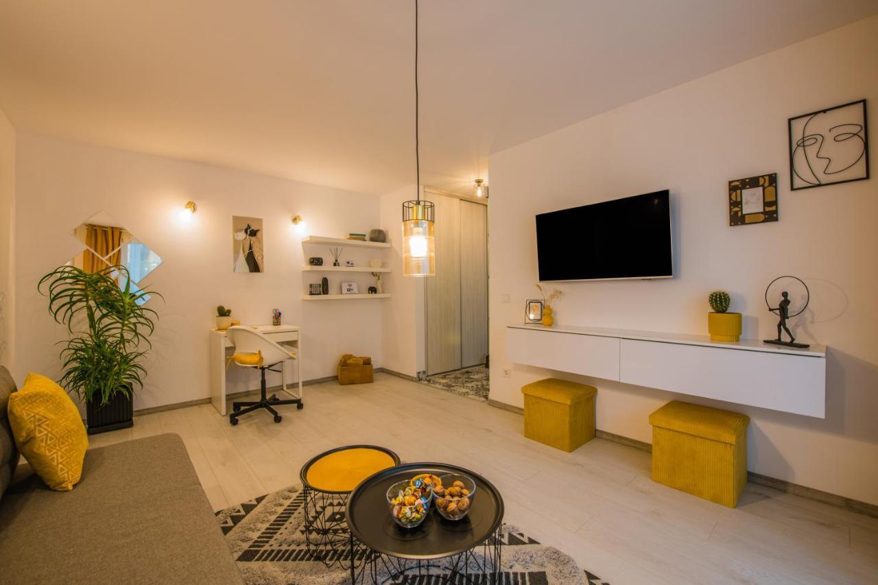 Kitty Sunflower Apartment Алба-Юлия Экстерьер фото